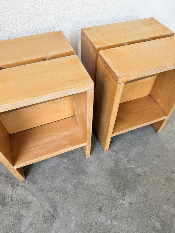 Paire tabourets ou chevets pin mobilier montagne 1950