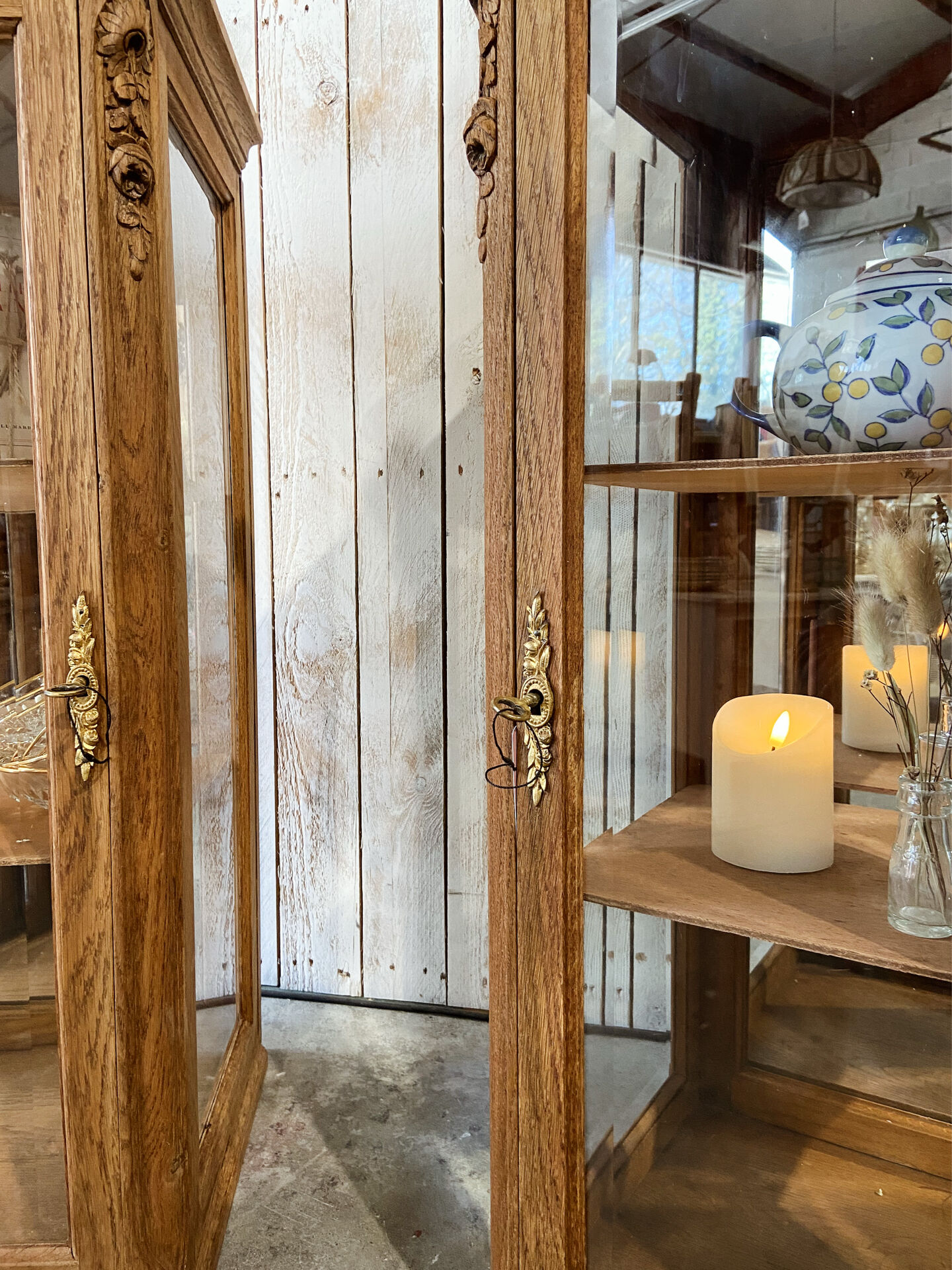 Lot de 2 Vitrines art déco bois massif