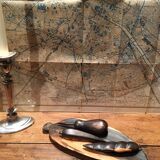 Tray and its wooden fruits. Tribal art