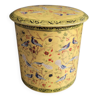 Cylindrical iron box - Birds on yellow background