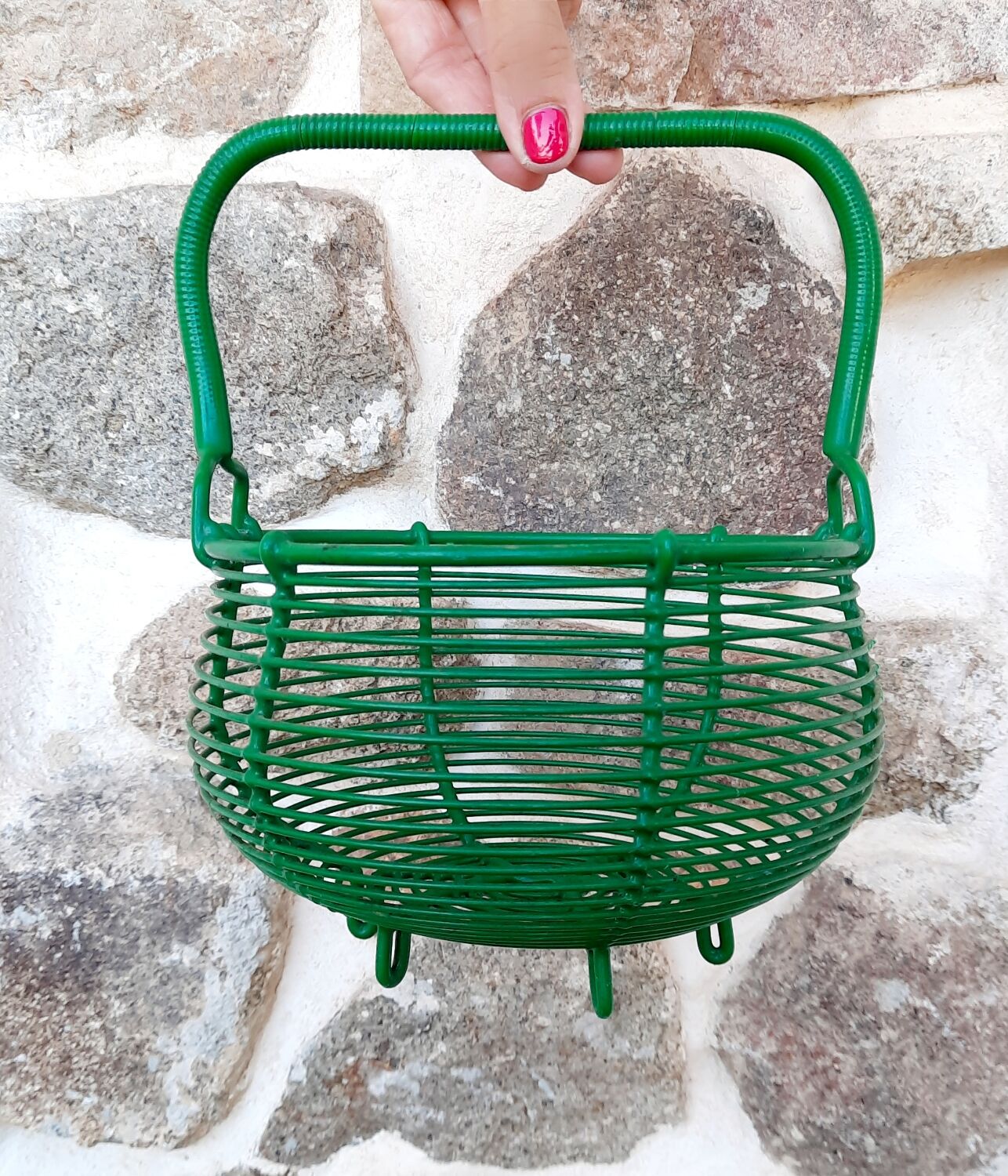 Vintage salad basket