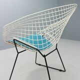 Diamond chair by Harry Bertoia in white & black metal and new blue seating
