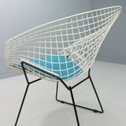 Diamond chair by Harry Bertoia in white & black metal and new blue seating