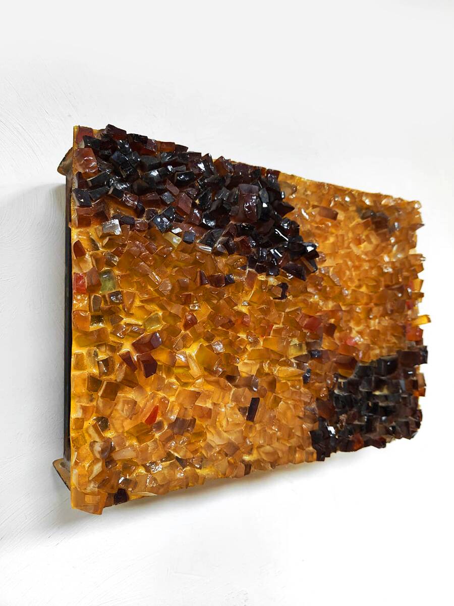 Vintage glass wall lamp 'Glowing amber'