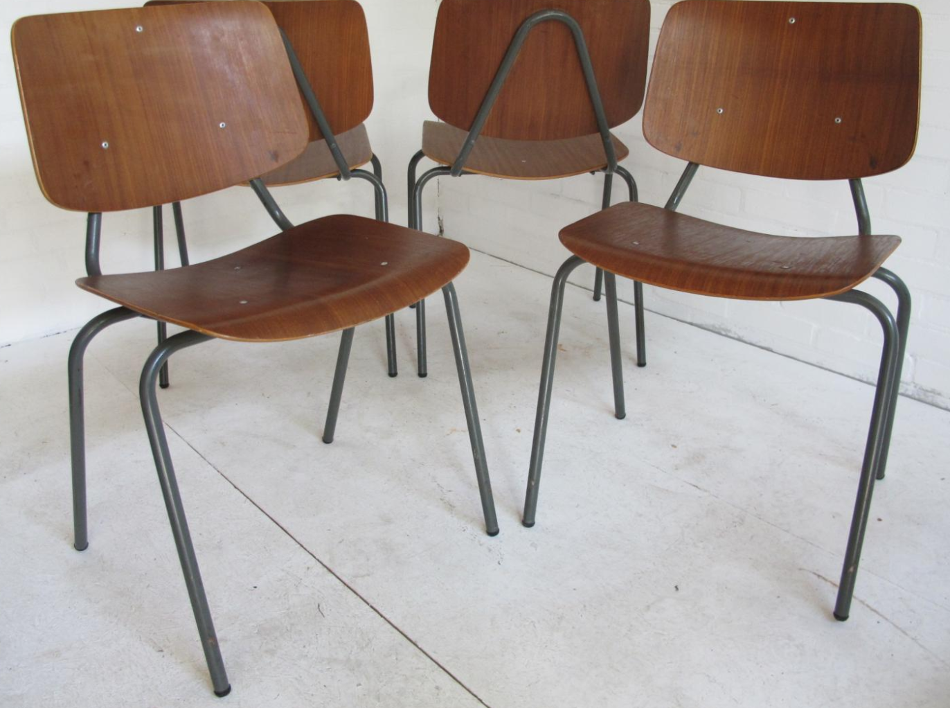 Set of 2 lounge chairs vintage teak by Kho Liang Ie for Car