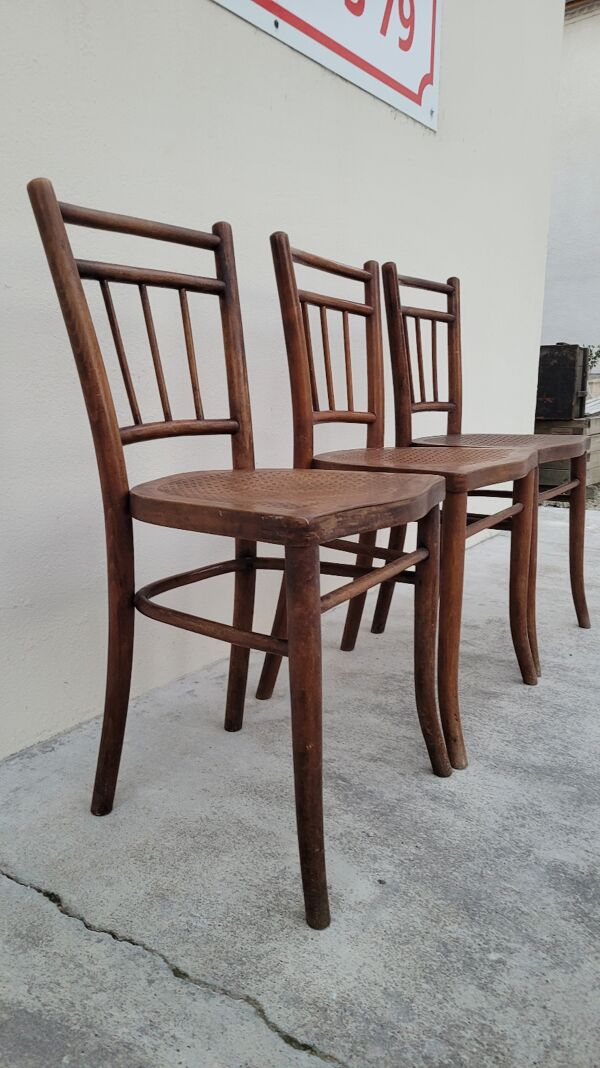 Série de 3 chaises de bistrot signé Thonet ancienne