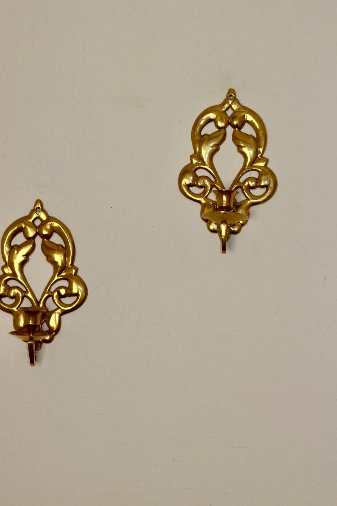 Paire d'appliques suédoises en laiton du milieu du siècle