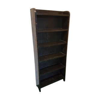 Blackened oak bibus