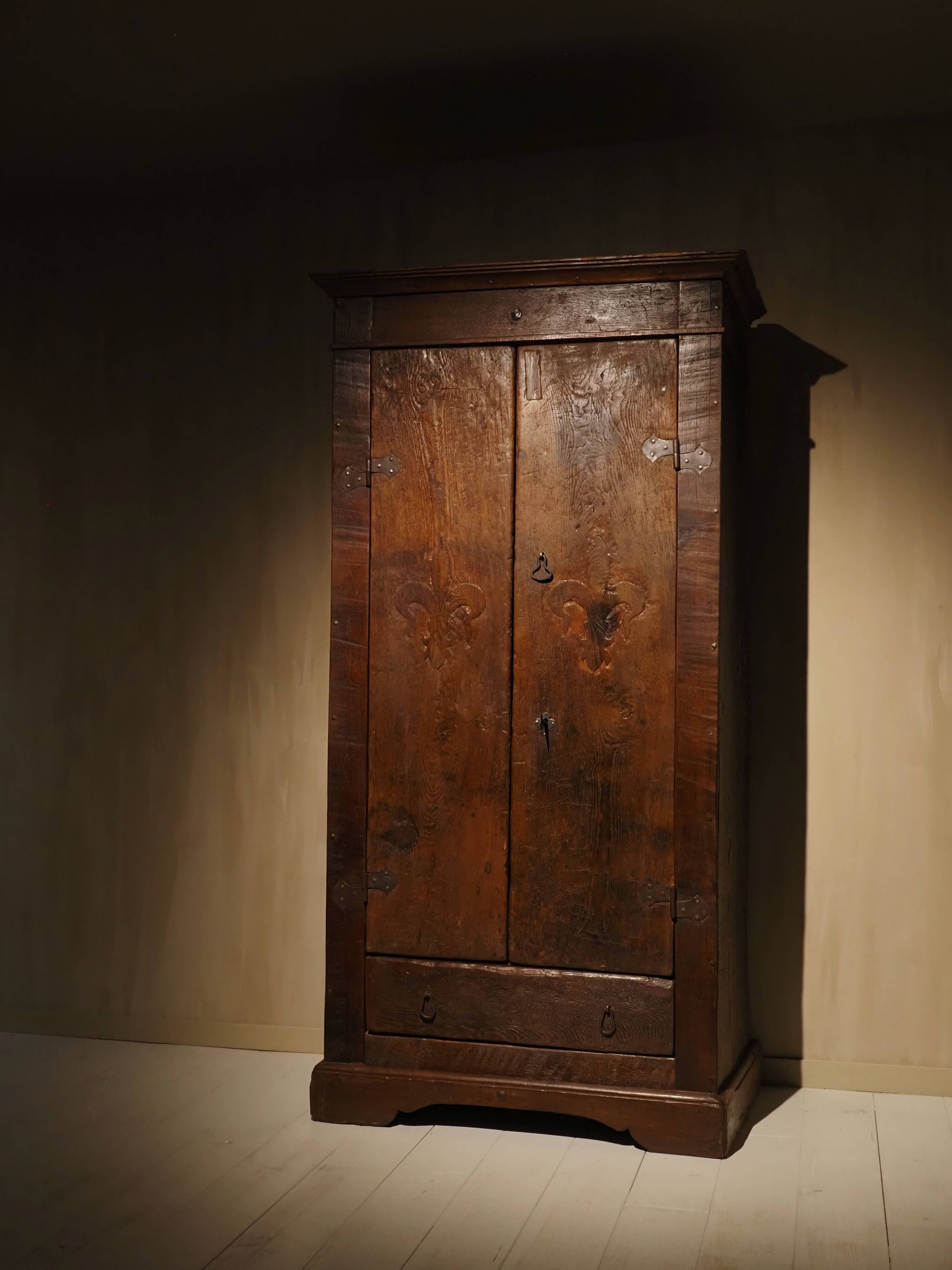 18th century French 'fleur-de-lis' armoire