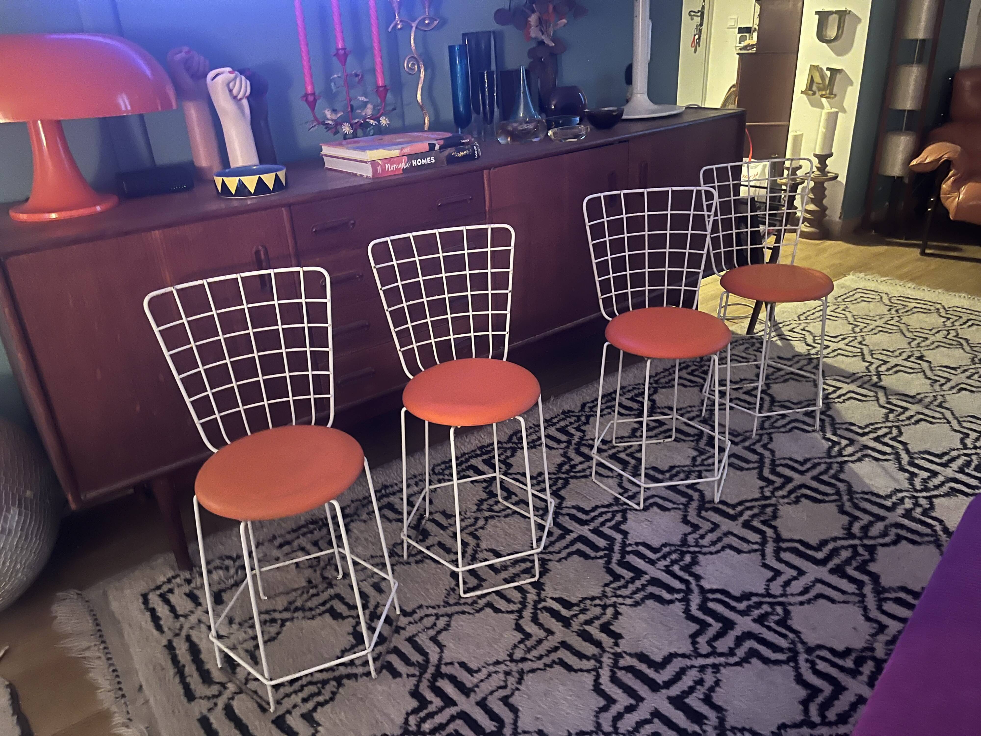 Série de 4 chaises années 70