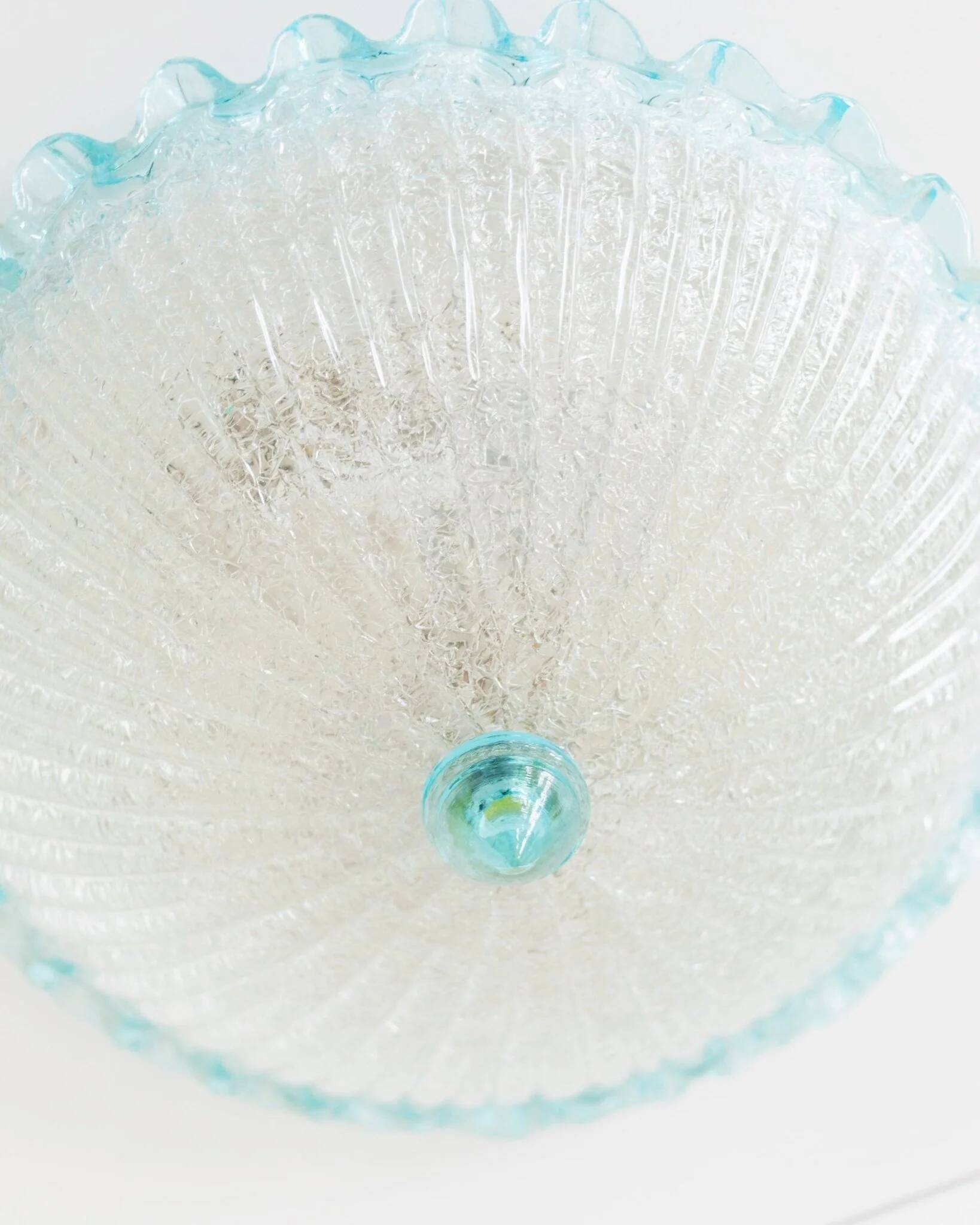 Plafonnier vintage Barovier e Toso - verre bleu clair transparent avec structure - Hollywood Regency - Mid Century Italie années 60 - Éclairage