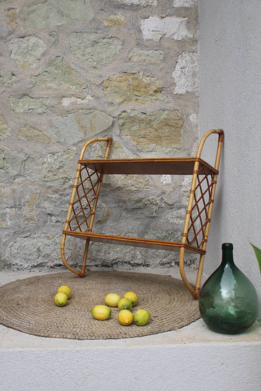 Etagère murale vintage en bois et rotin
