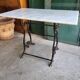Table bistrot en marbre avec pied en fonte