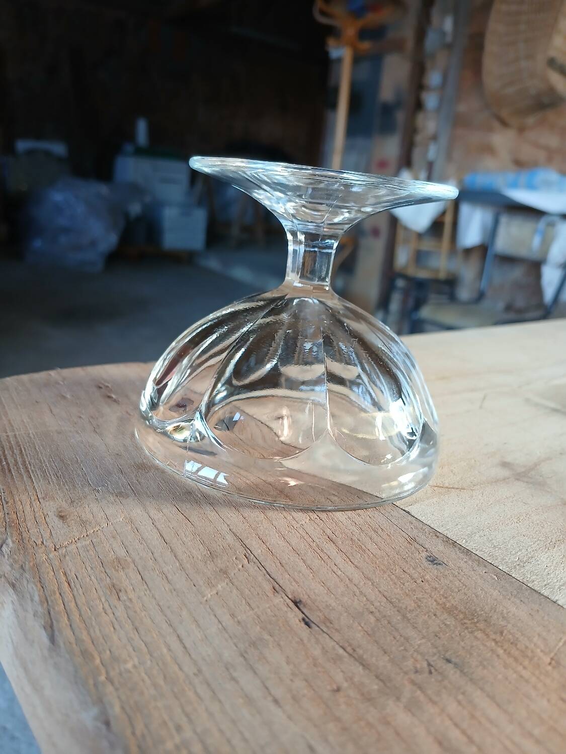4 small old glass cups