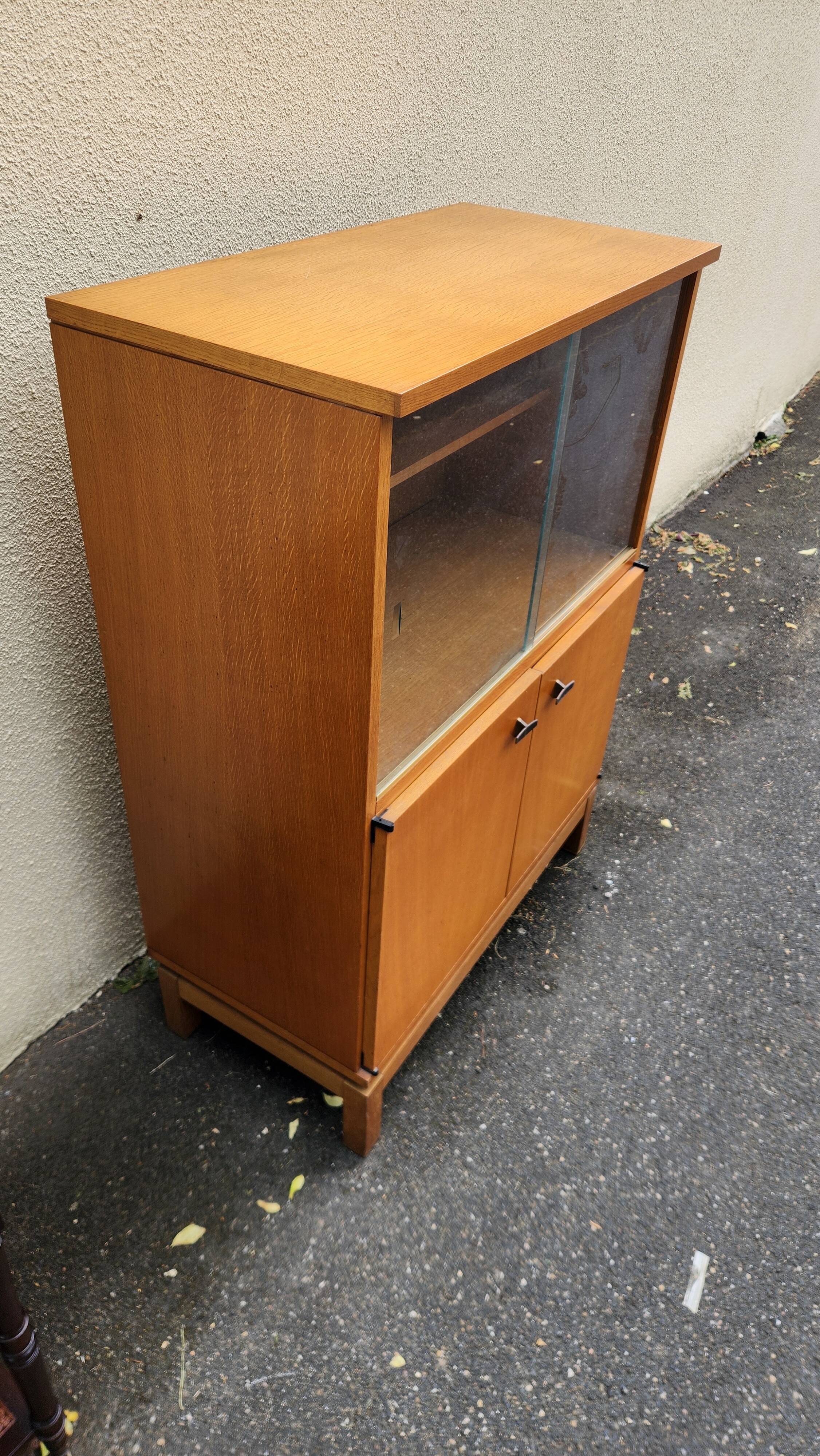 Glass-fronted buffet design by Marcel Gascoin, Alvéole Edition, 1950s.