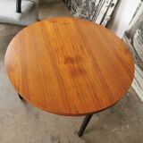 Round coffee table in walnut veneer and metal