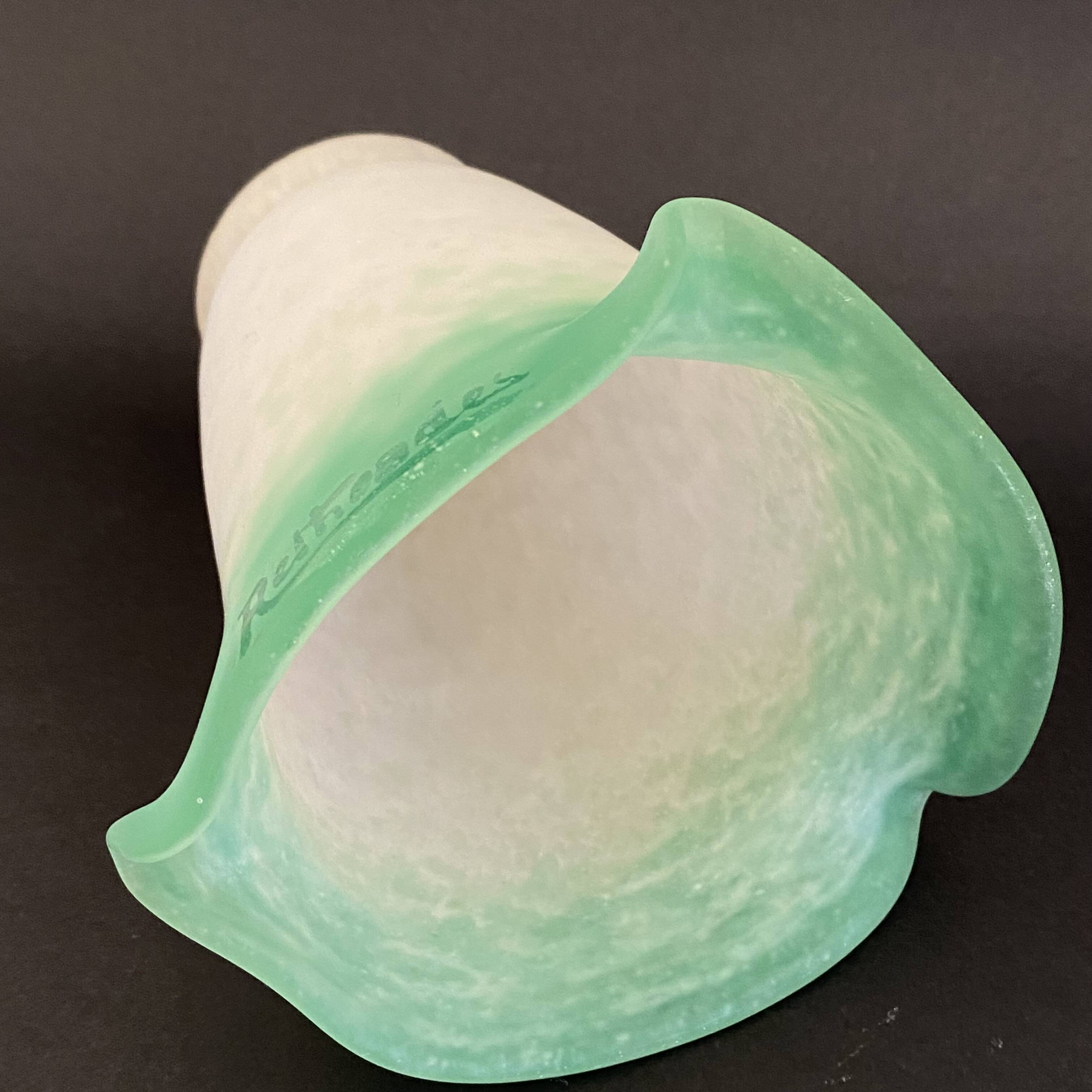 Green glass paste tulip signed Rethondes