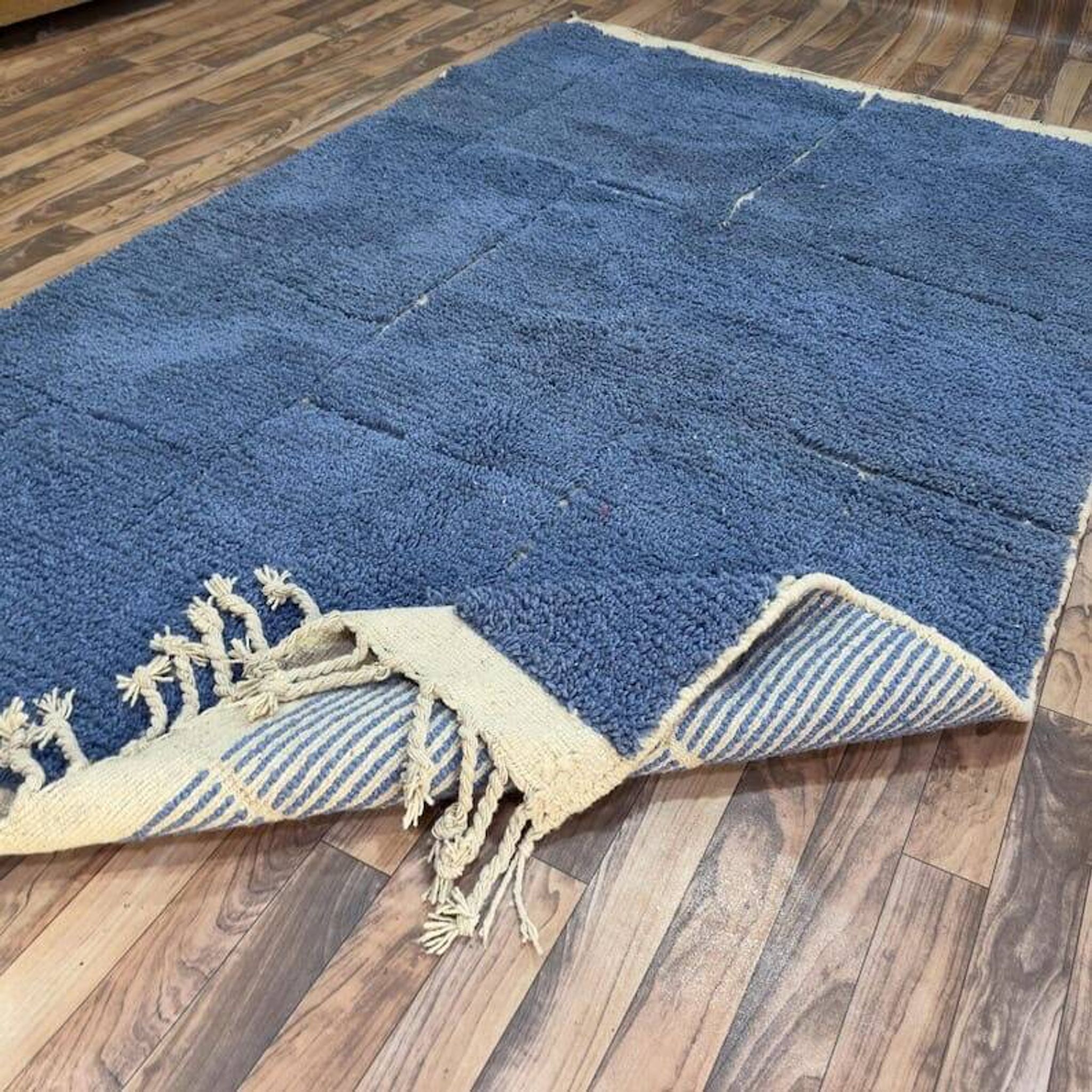Handmade traditional beni ourain rug size 150 x 250 cm