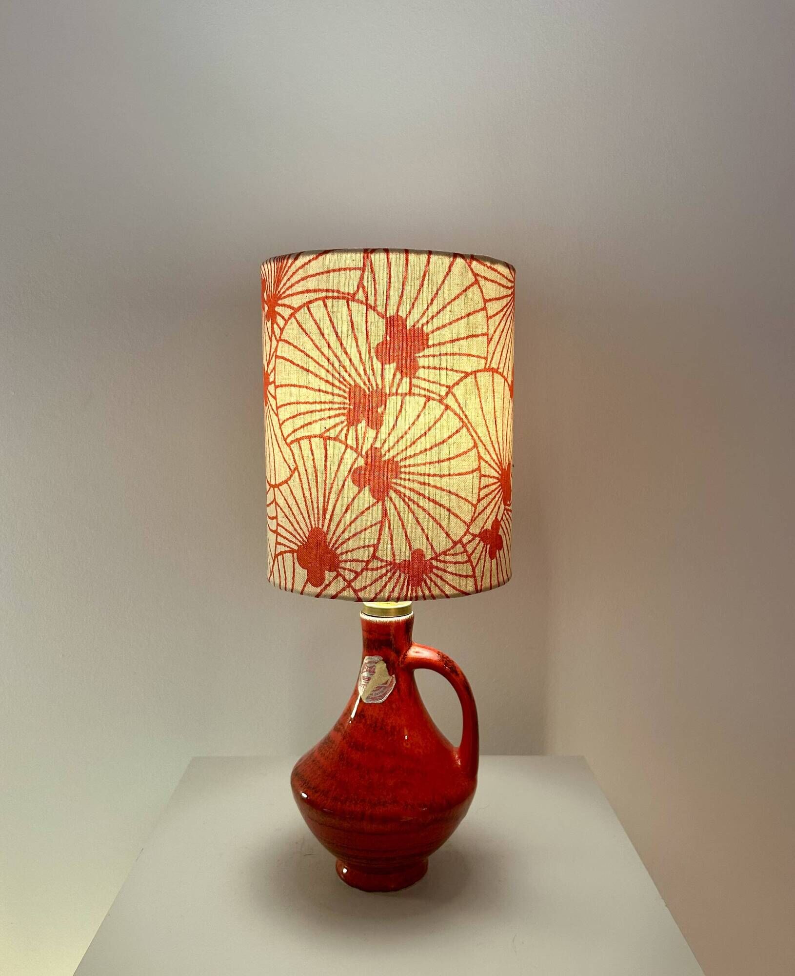 Small accent lamp by Bay Keramik – cordless with Japanese lotus fabric.
