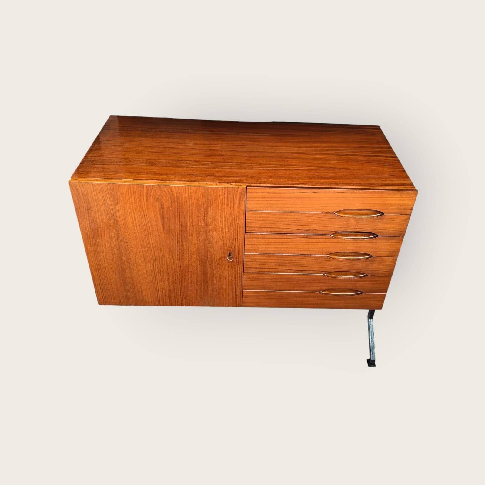 Système mural du milieu du siècle