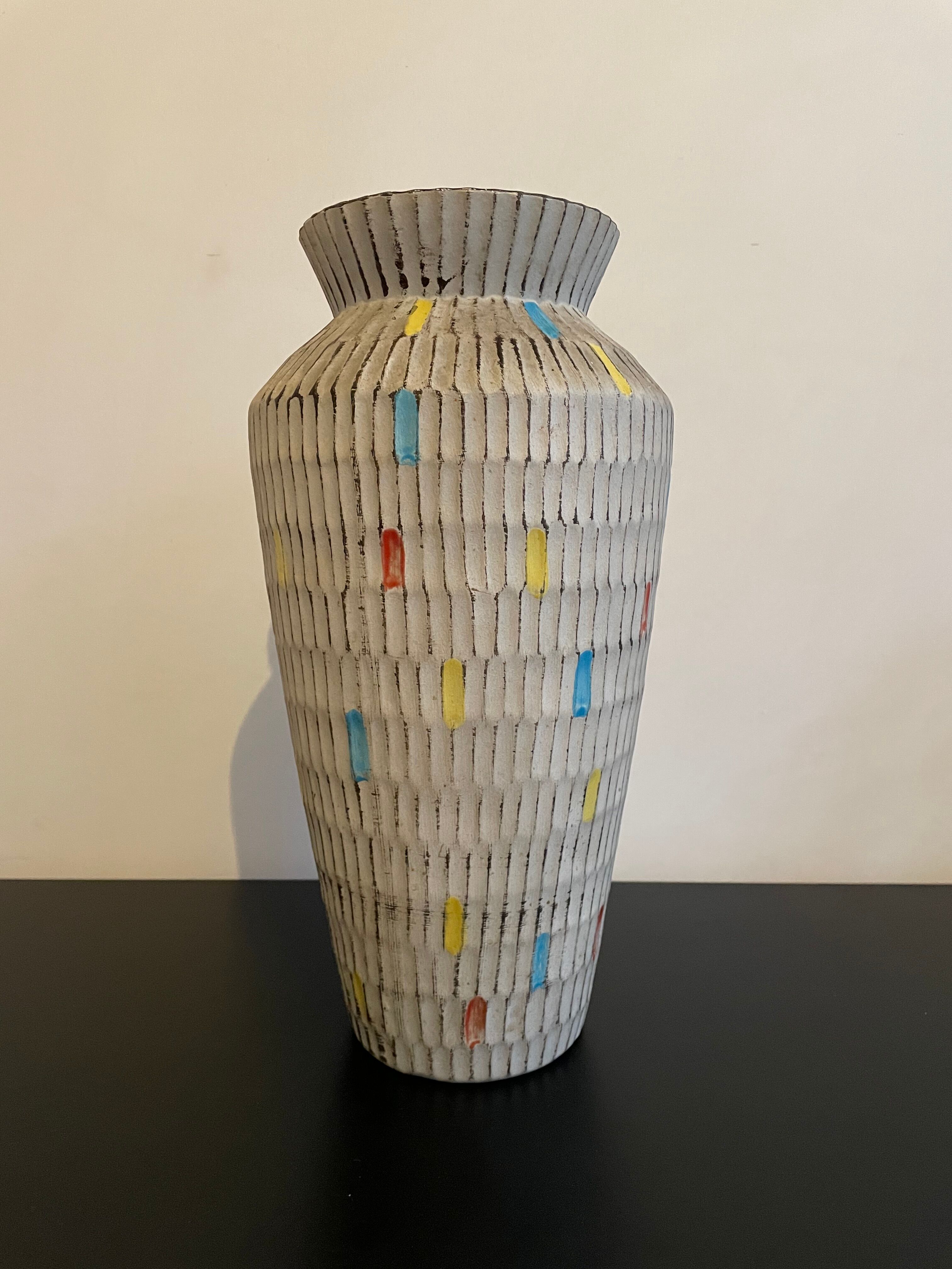 Vintage vase Bay Keramik model Isar