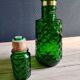 Carafe à whisky vintage en verre vert moulé pointe de diamant