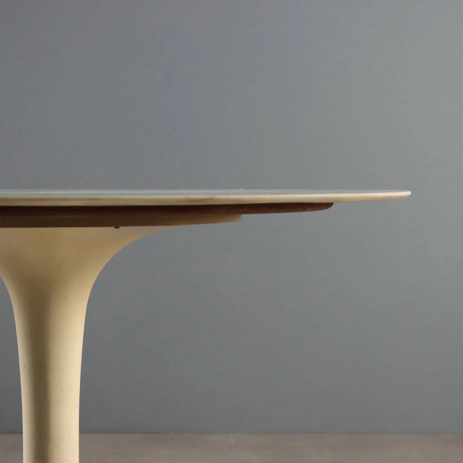 Vintage metal table with marble top, Italian design from the 1970s.