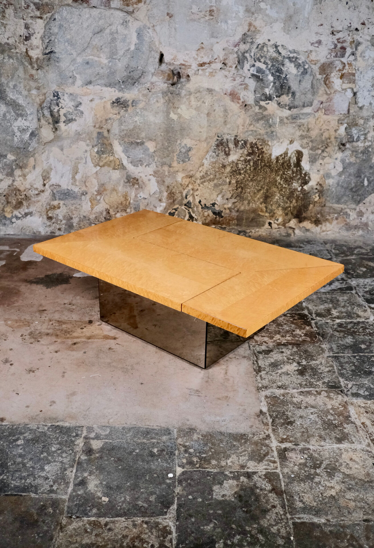 Coffee table bar in ash burl, Paul Michel for Roche Bobois, 1980.