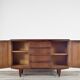 Buffet Art Déco en noyer foncé et laiton