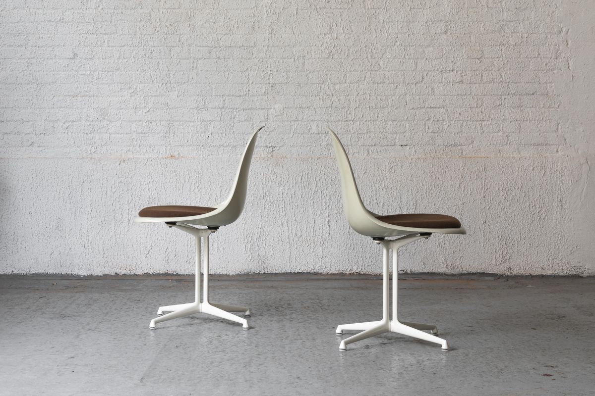 Set of 6 dining chairs 'La Fonda' designed by Charles & Ray Eames for Herman Miller