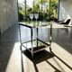 Table d'appoint design en provenance de Nouvelle-Zélande