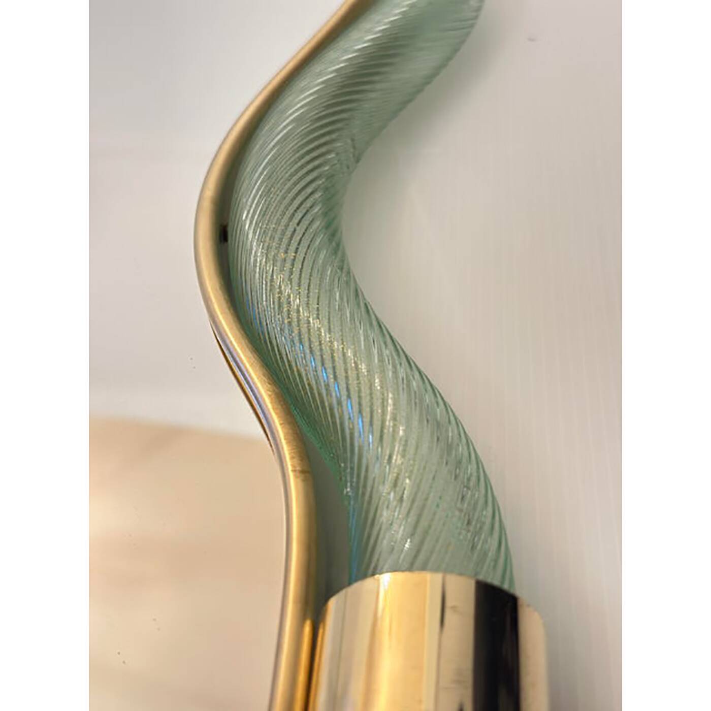 Contemporary Horizzontal Wave Mirror in Green and Gold "Torchon" Torciglion