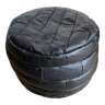 Pouf en cuir noir patchwork de Sède