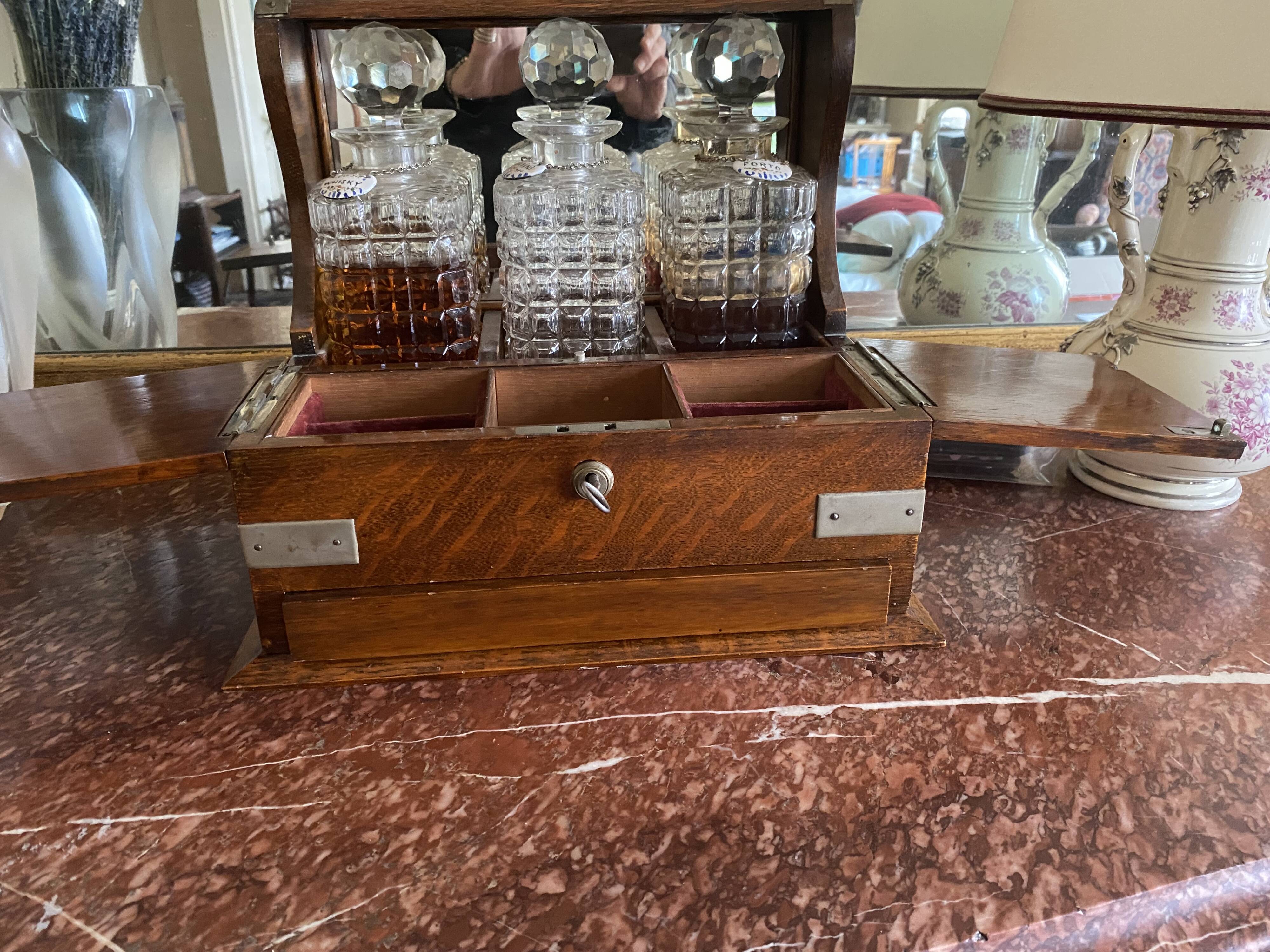 Liqueur cellar called “tantalus”