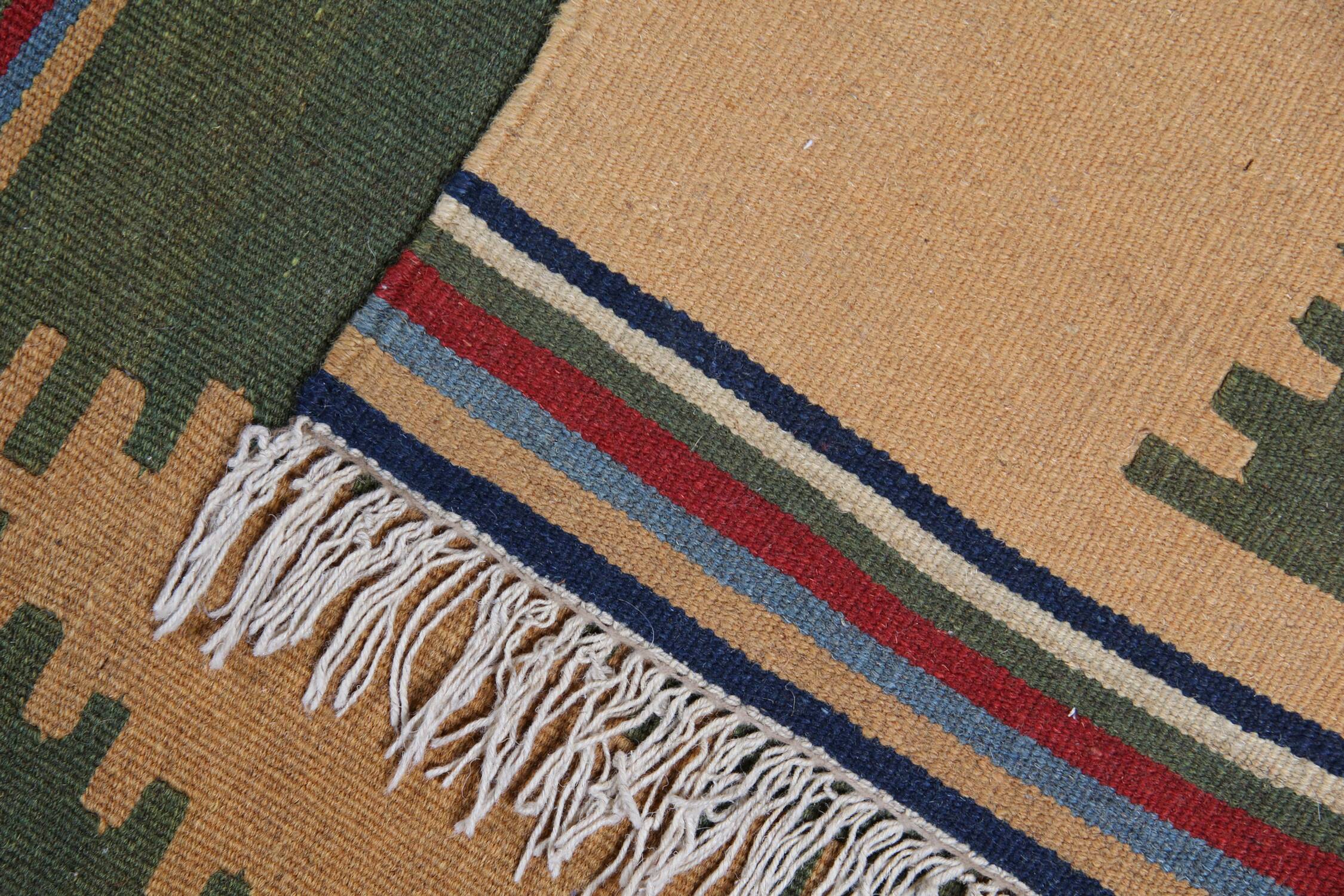 Vintage Qashqai Kilim Runner Rug 293 x 211 cm