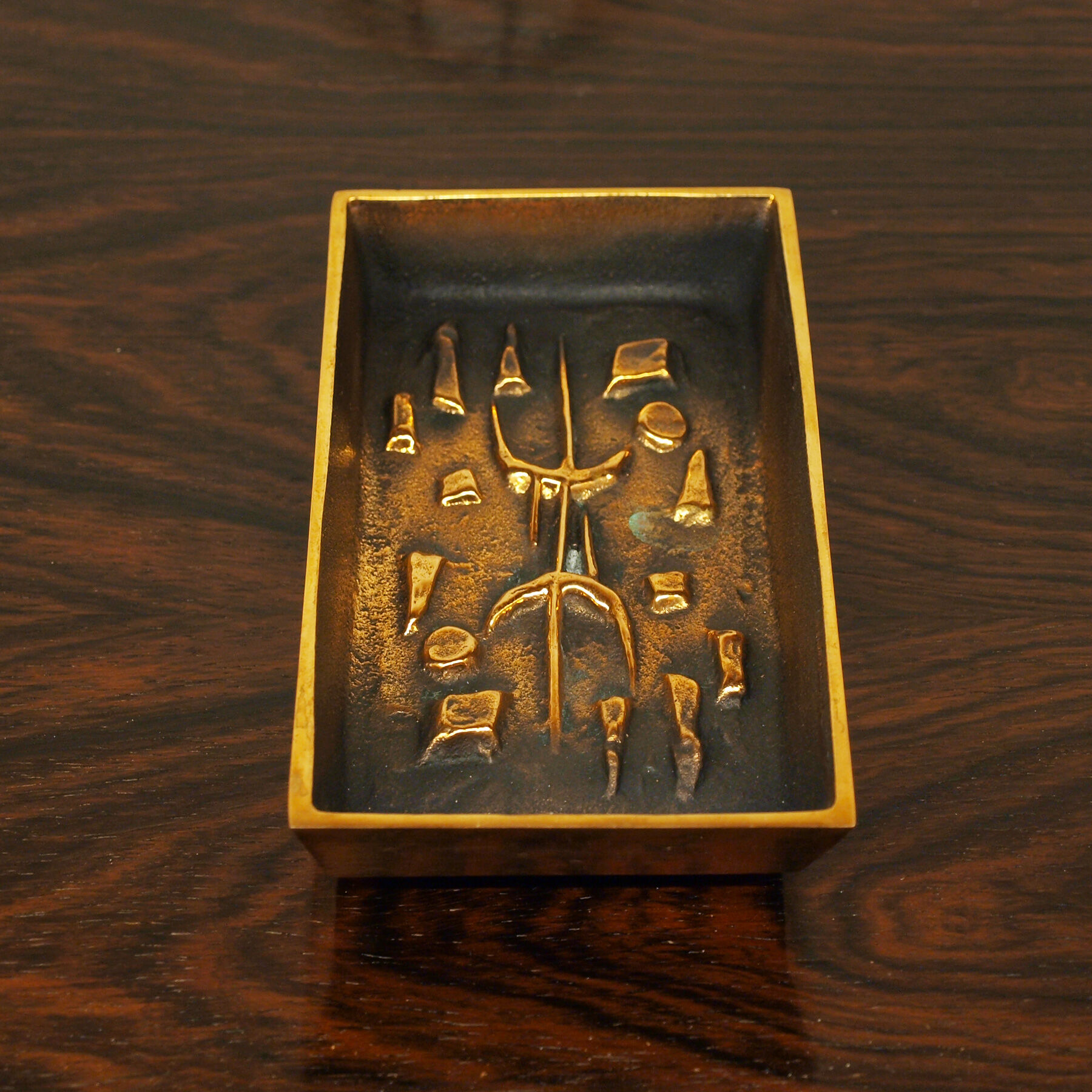 Alfieri Gardone's brutal bronze vacuum-pocket ashtray for Lauterbach