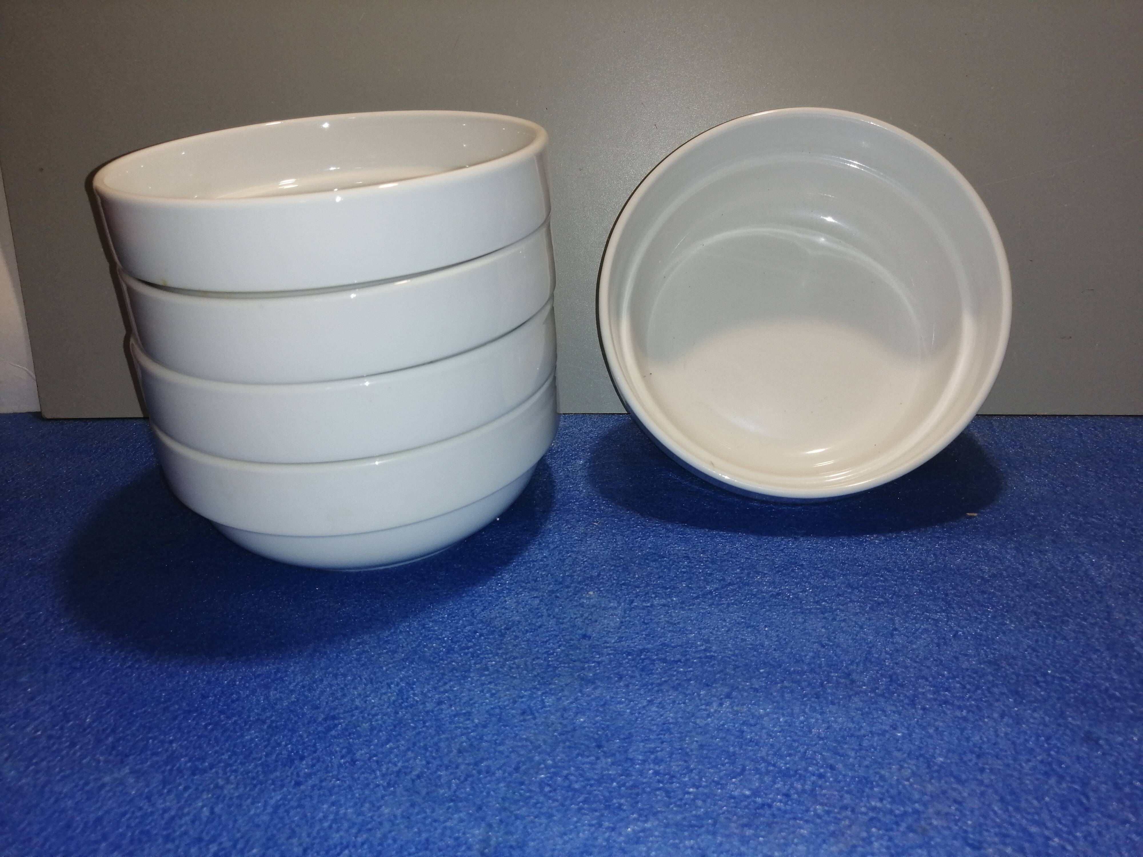 White ceramic rice bowls