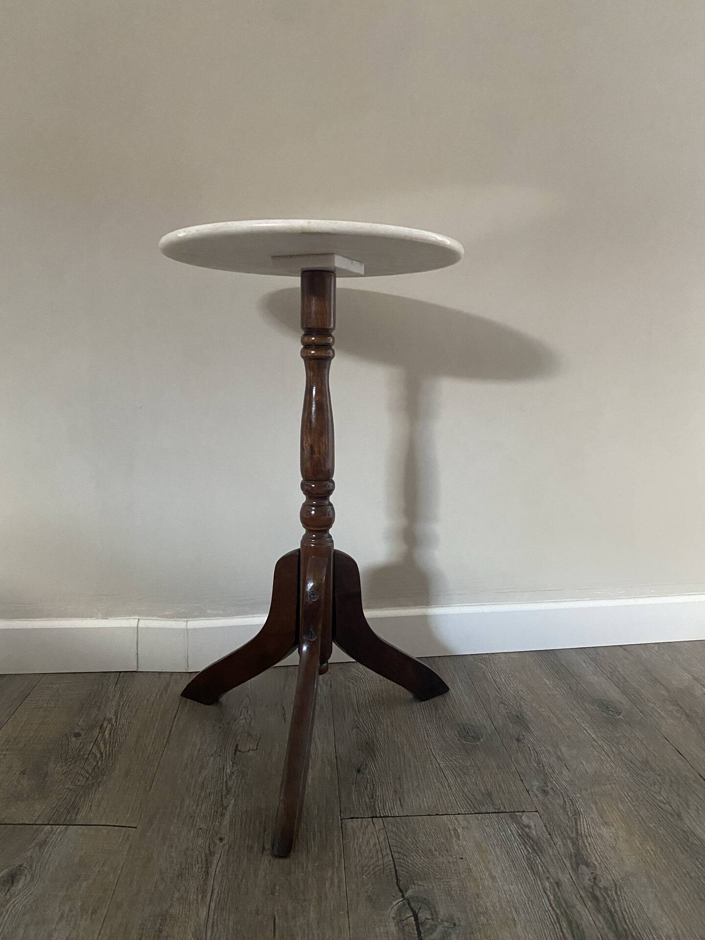 Vintage side table guéridon