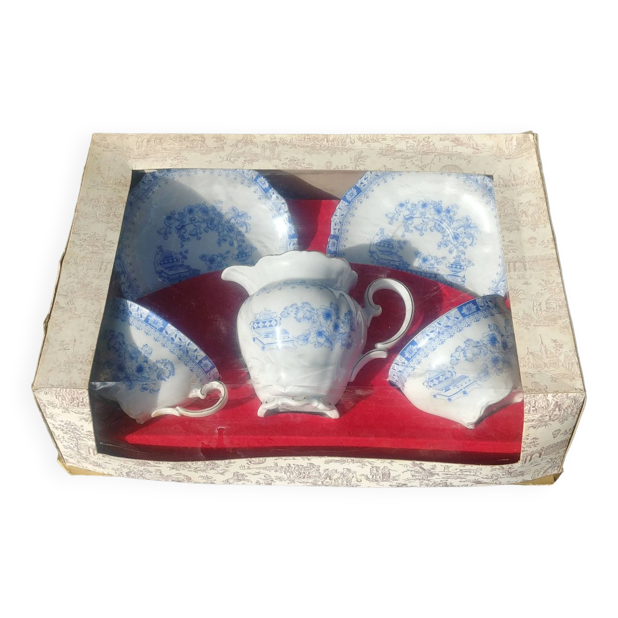 Porcelain tea set from the Seltmann weiden-E-Bavaria factory, new Theresia model