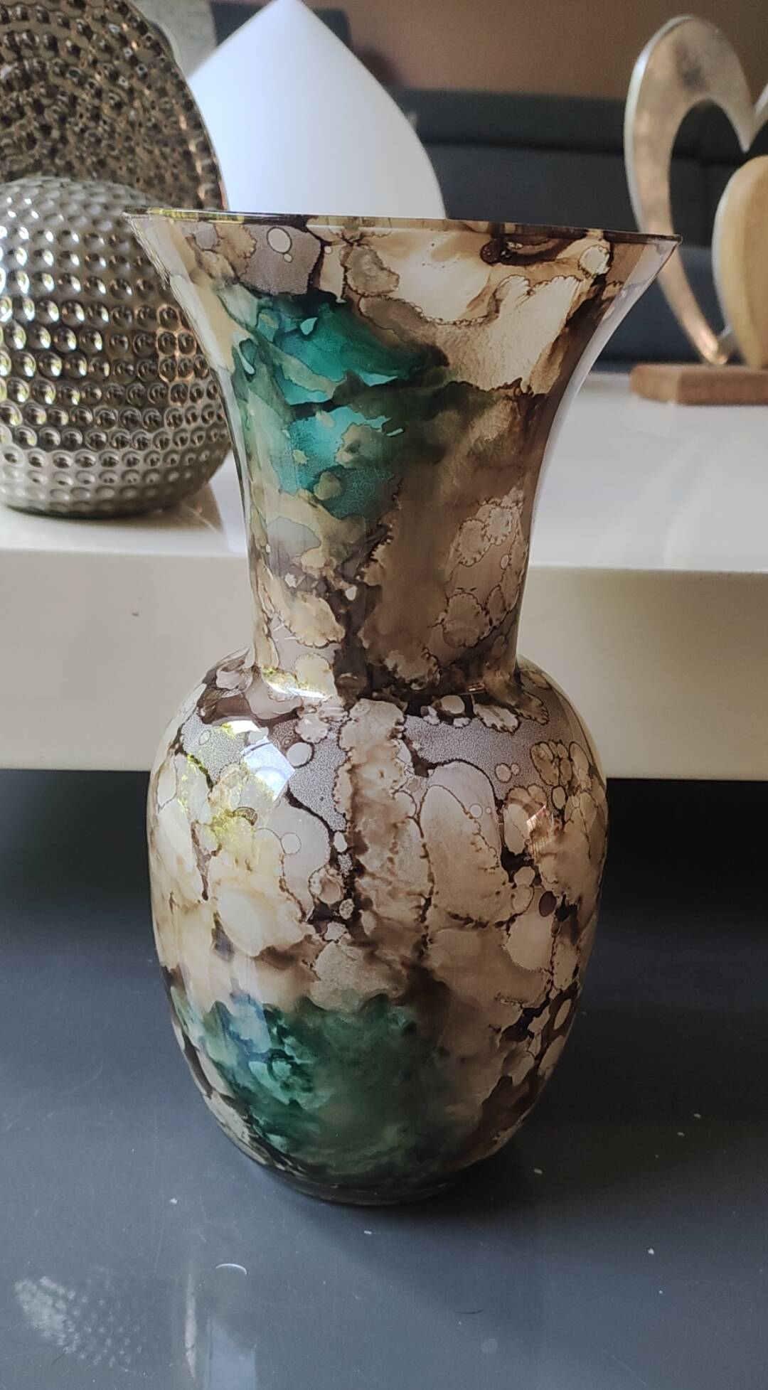 Marbled glass art ball vase. Murano style. Italy. Height 26 cm.
