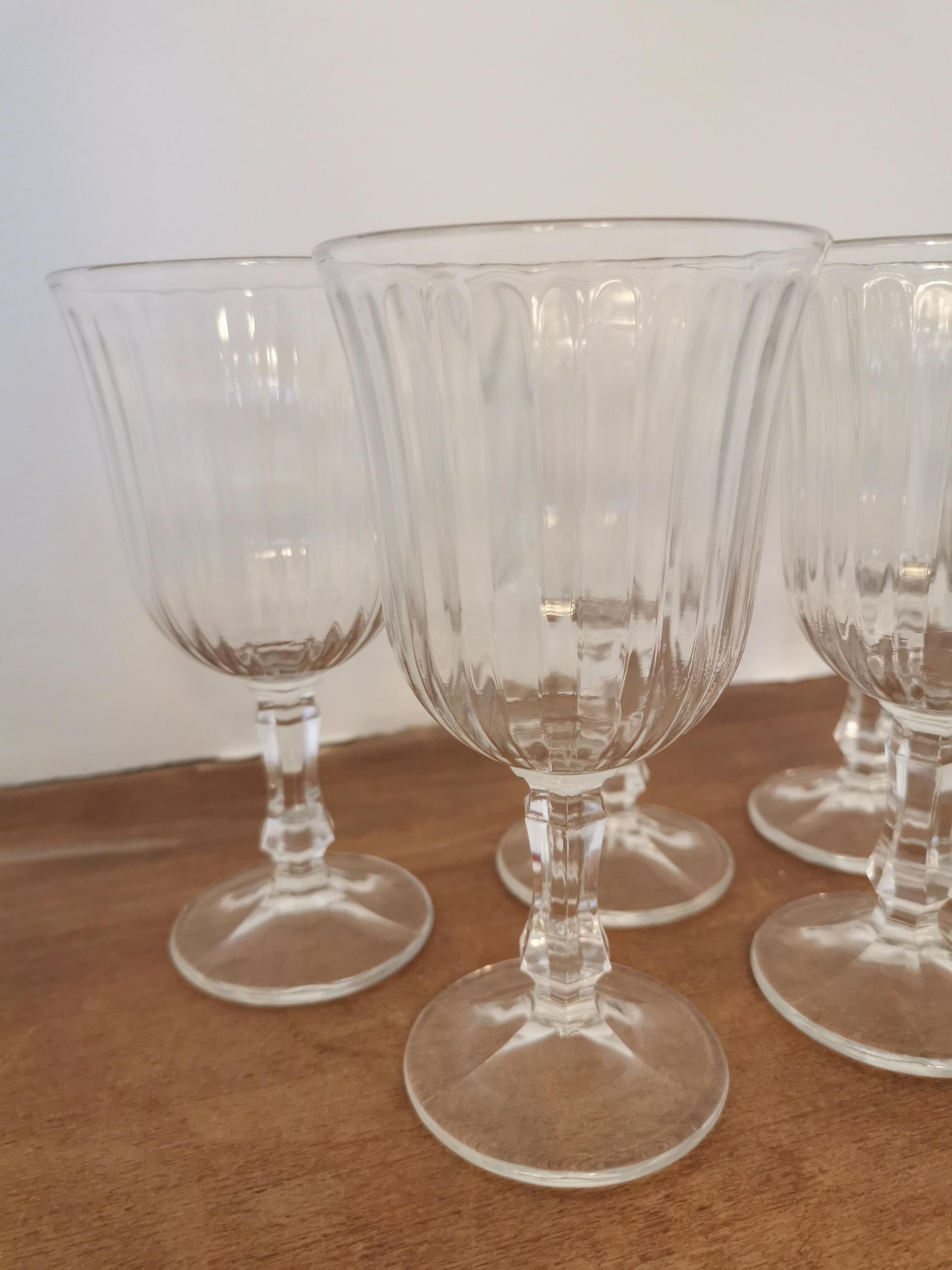 7 water glasses