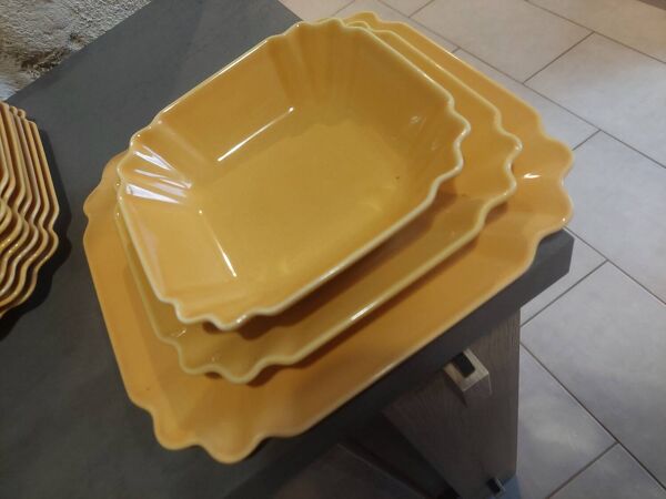 Service de vaisselle vintage revol france – jaune moutarde – années 70