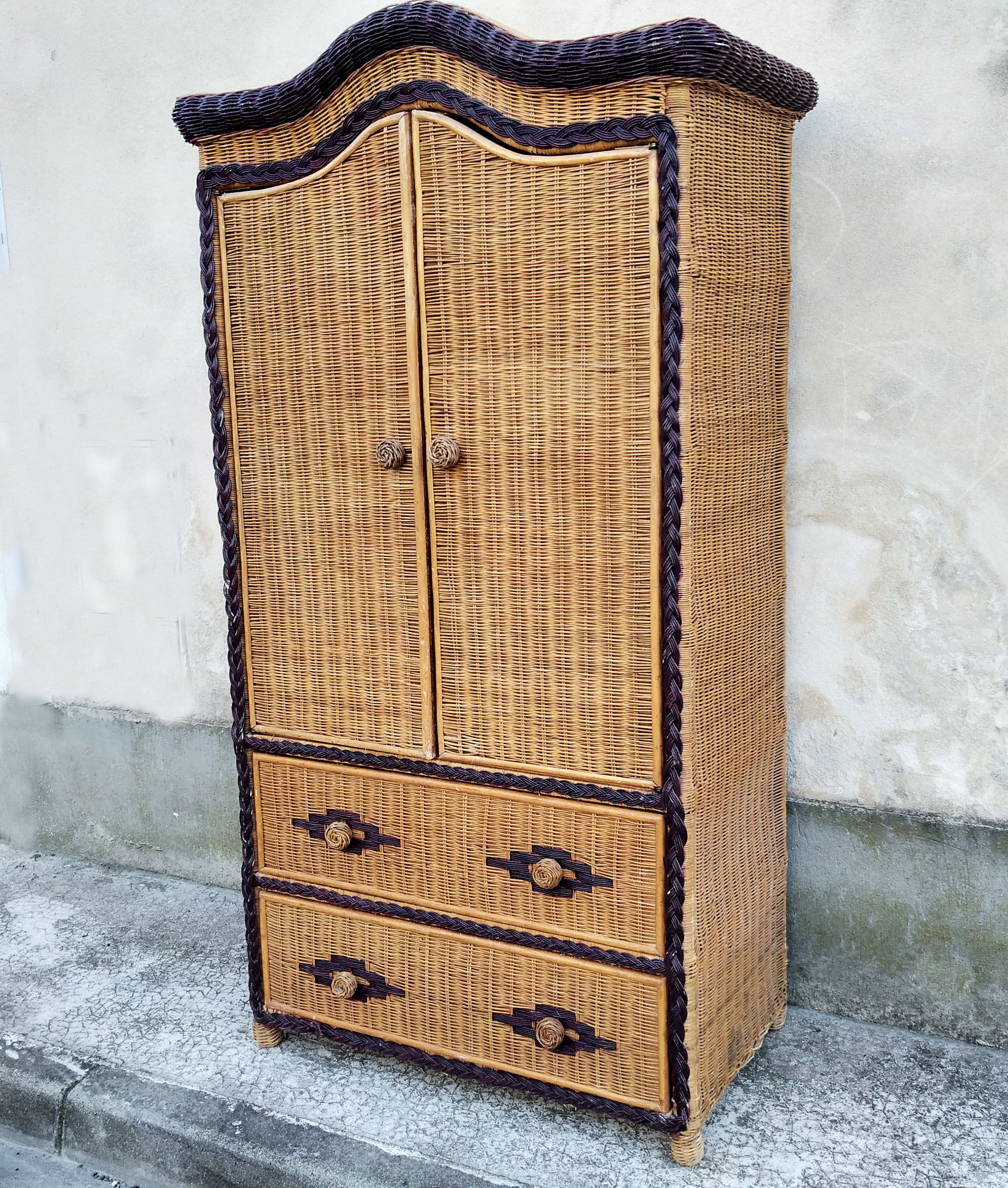 Armoire en rotin 1970