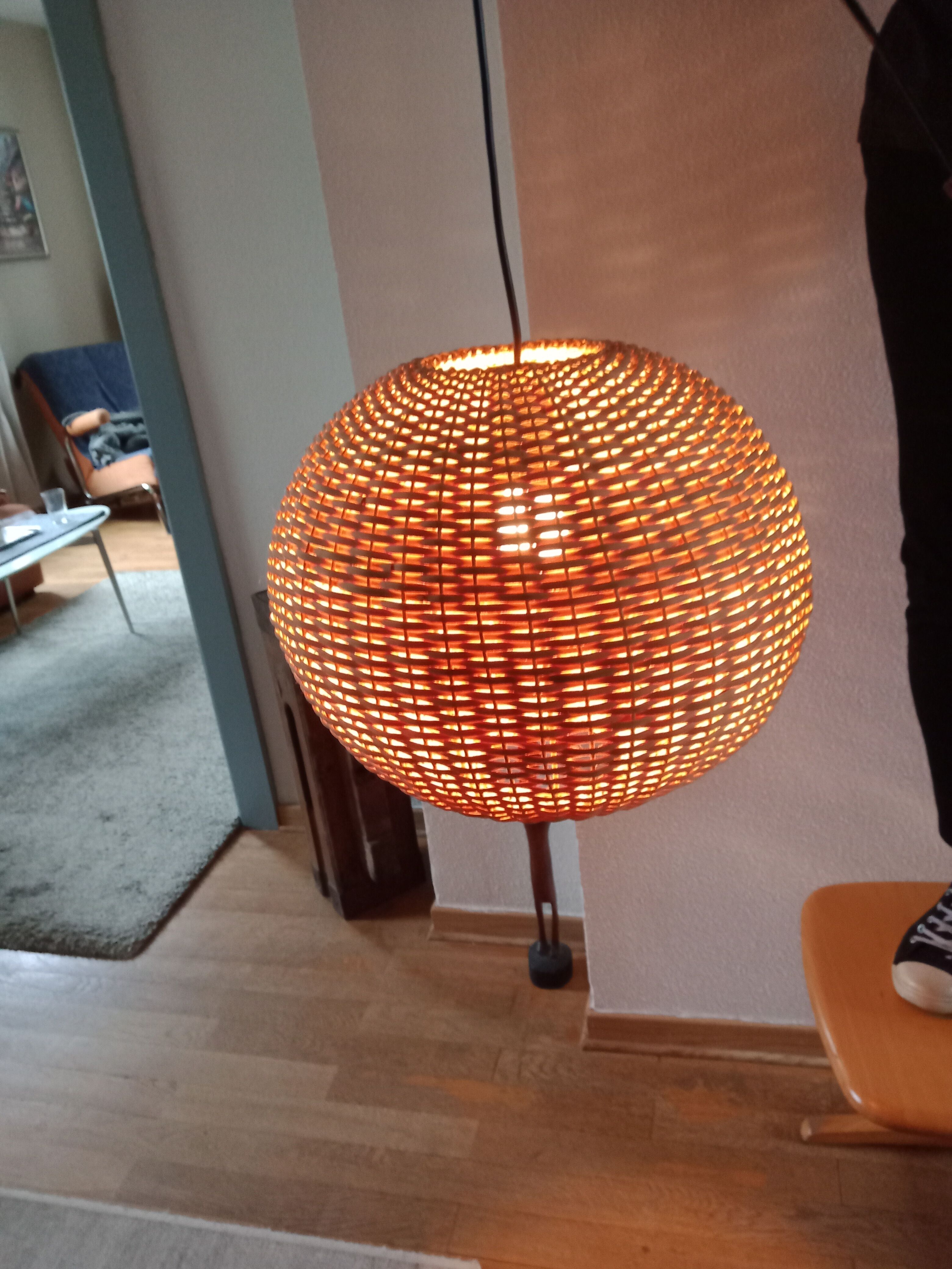 Scandinavian wicker suspension