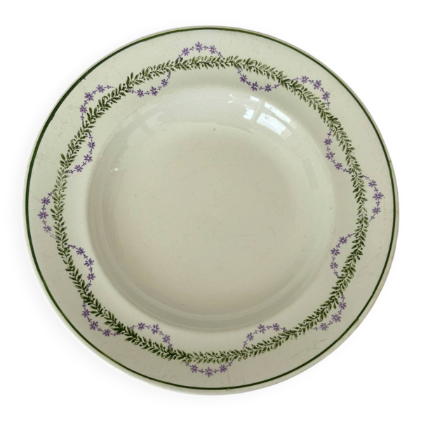 Assiette creuse Longwy terre de fer polychrome violet et vert modèle L