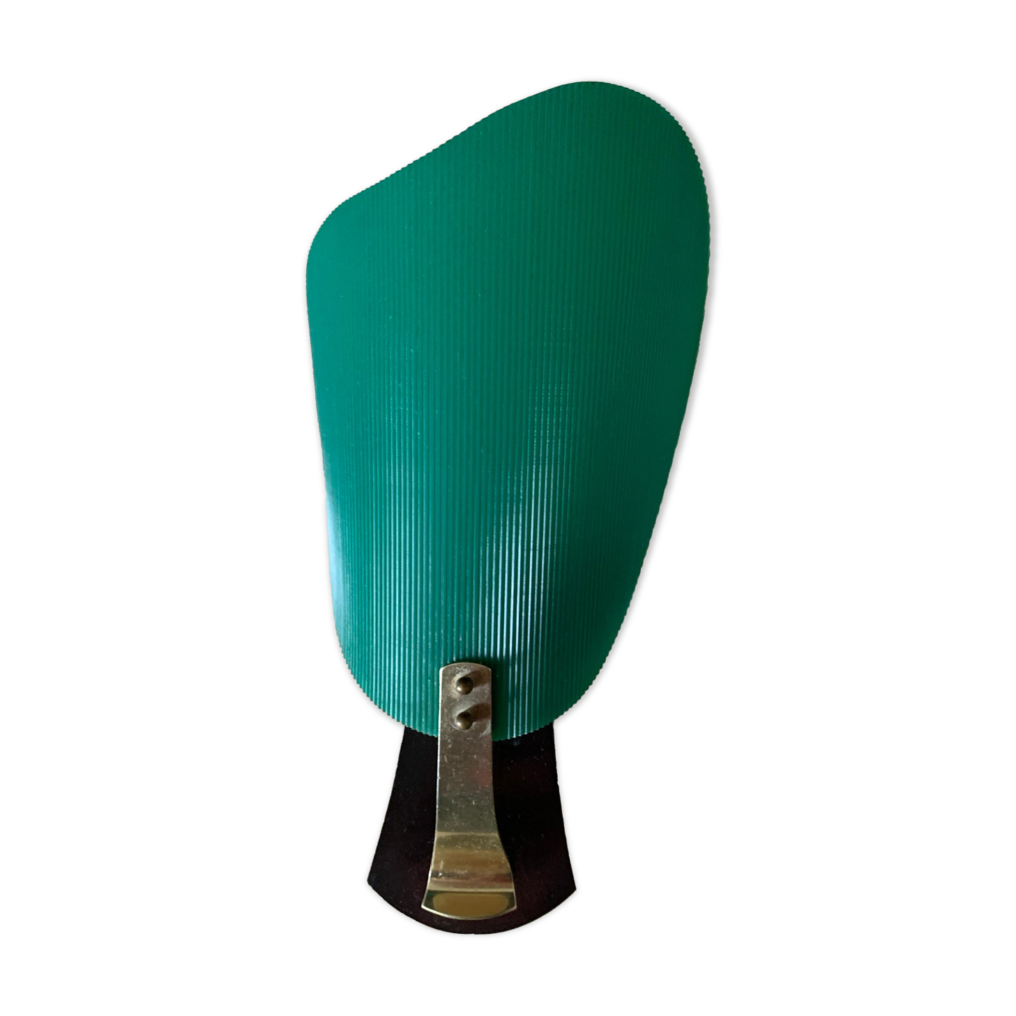 Green vintage wall lamp