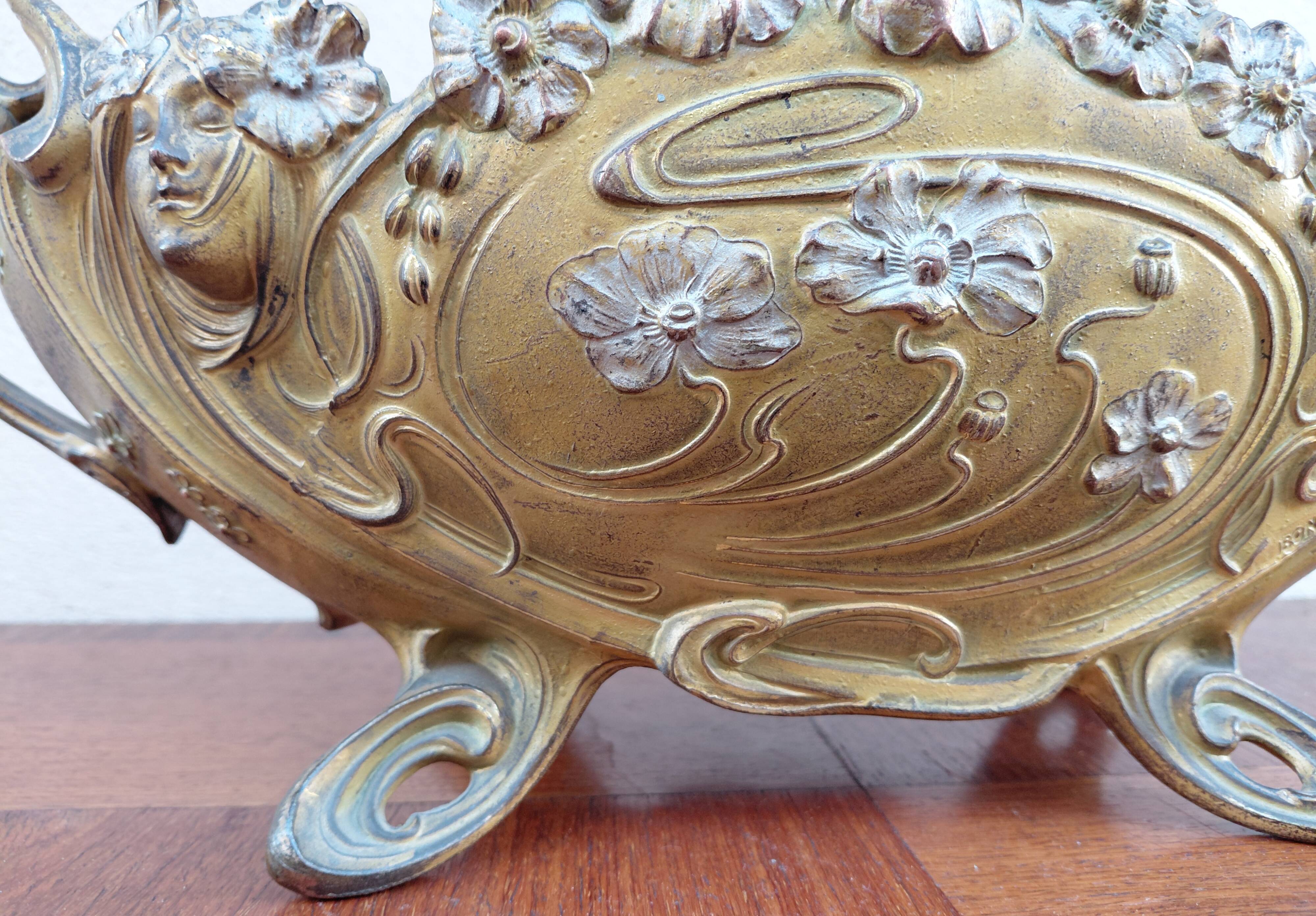 Jardinière en bronze de Claude Bonnefond