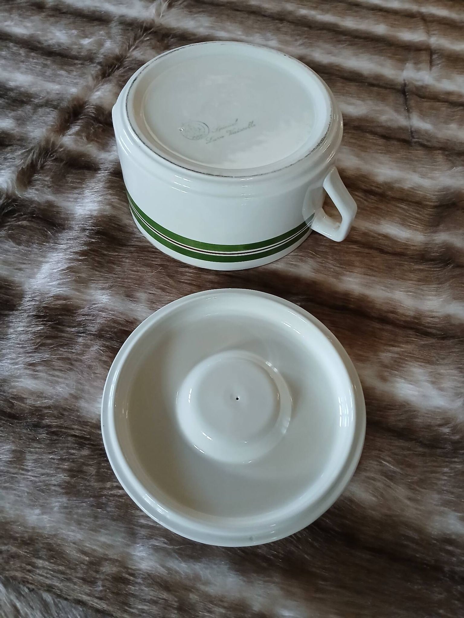 Antique soup tureen Moulin des Loups