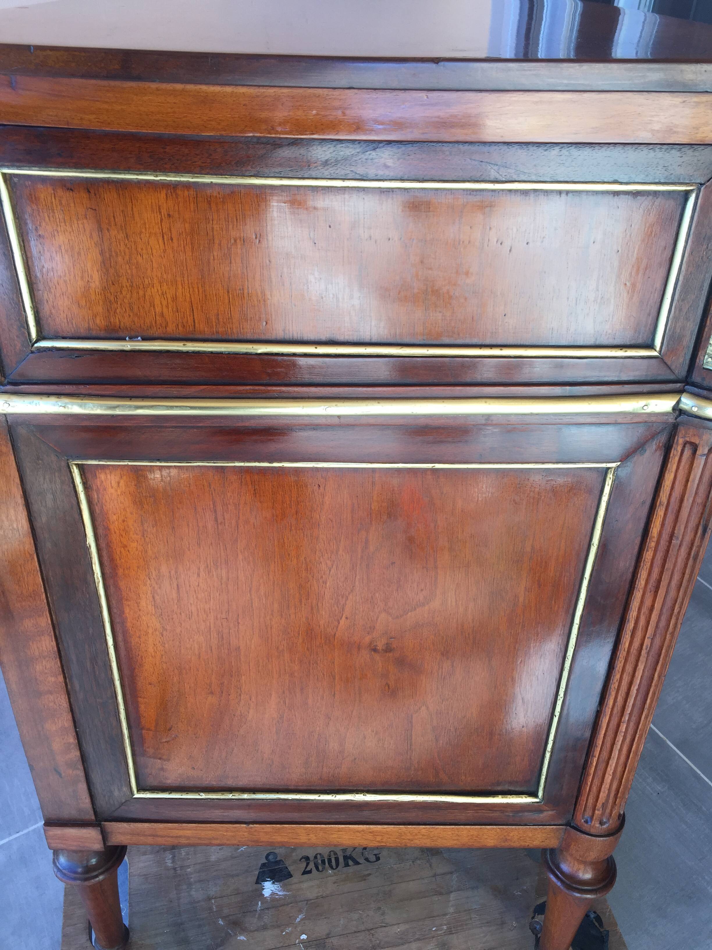 Directory chest of drawers