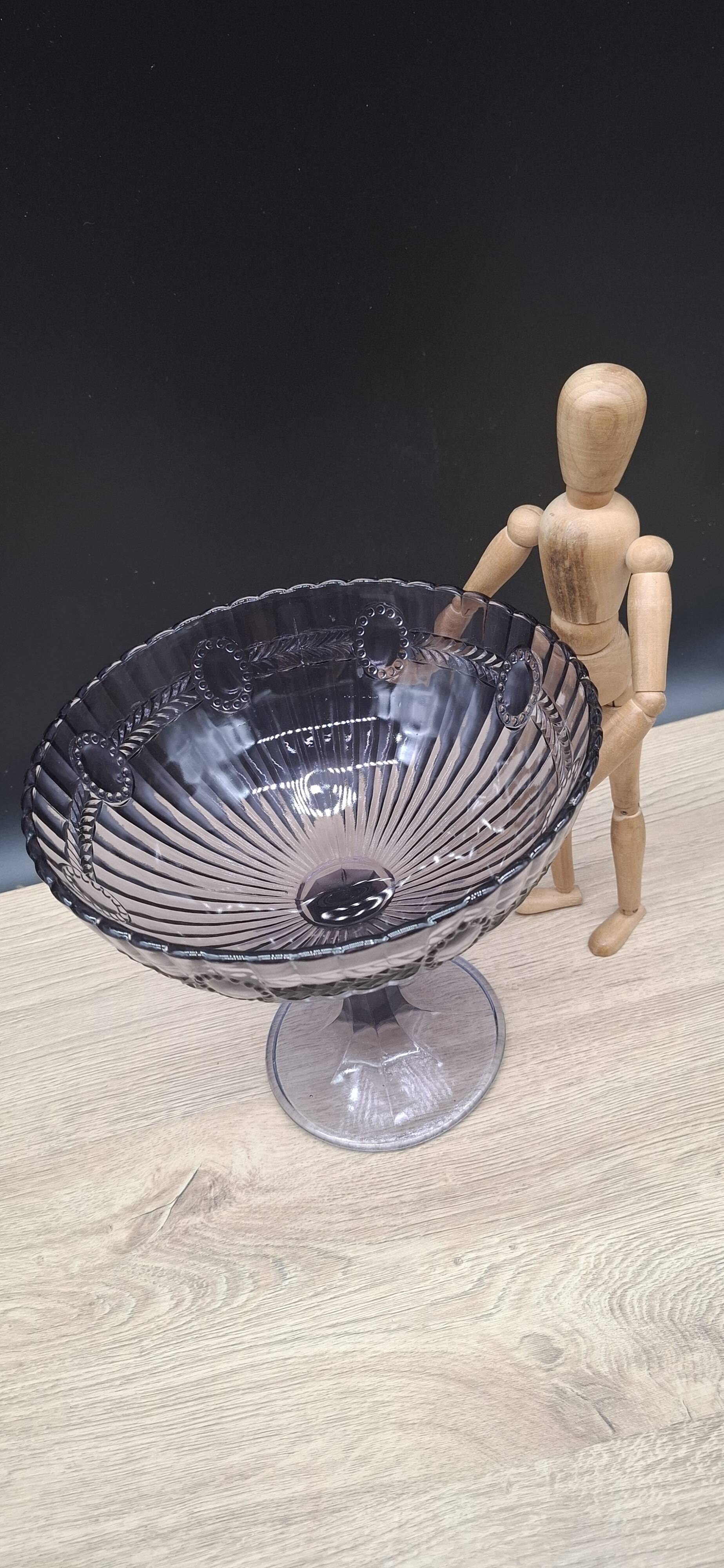 Large purple glass fruit bowl Manage